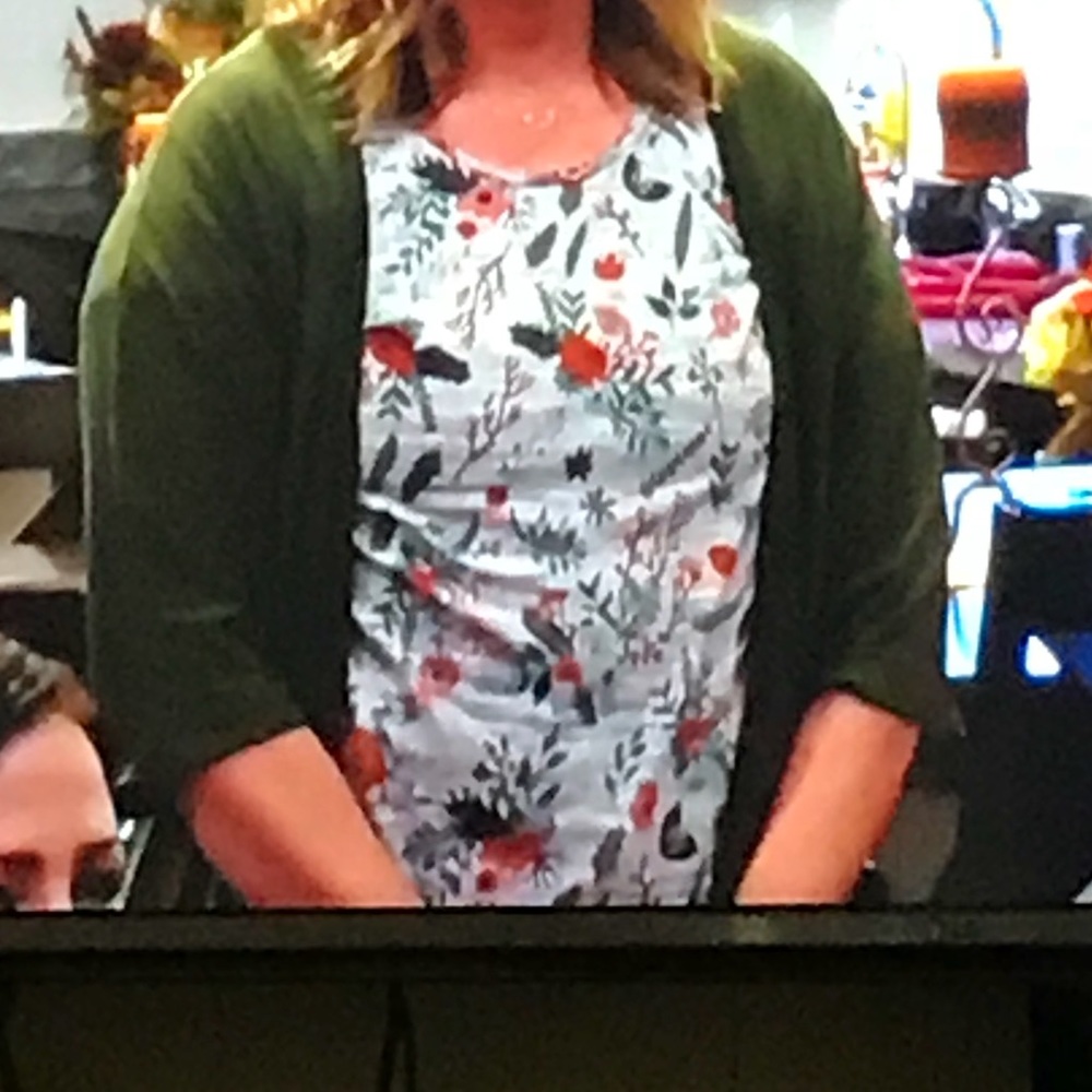 LuLaRoe 3xl classic Tee